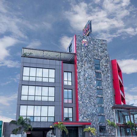 Hotel Earl'S Red Colombo Esterno foto