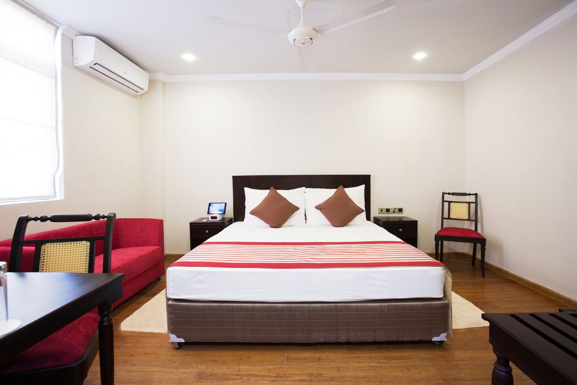 Hotel Earl'S Red Colombo Esterno foto