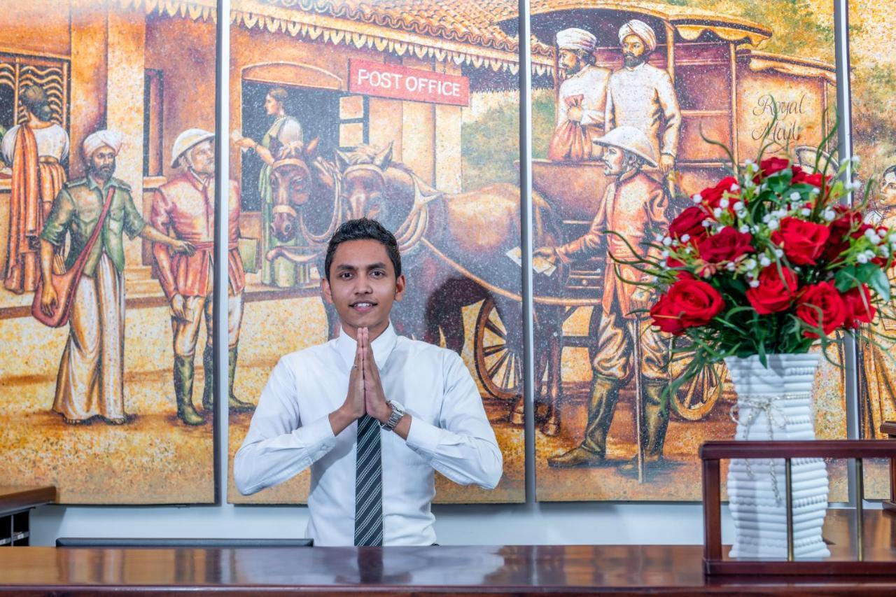 Hotel Earl'S Red Colombo Esterno foto
