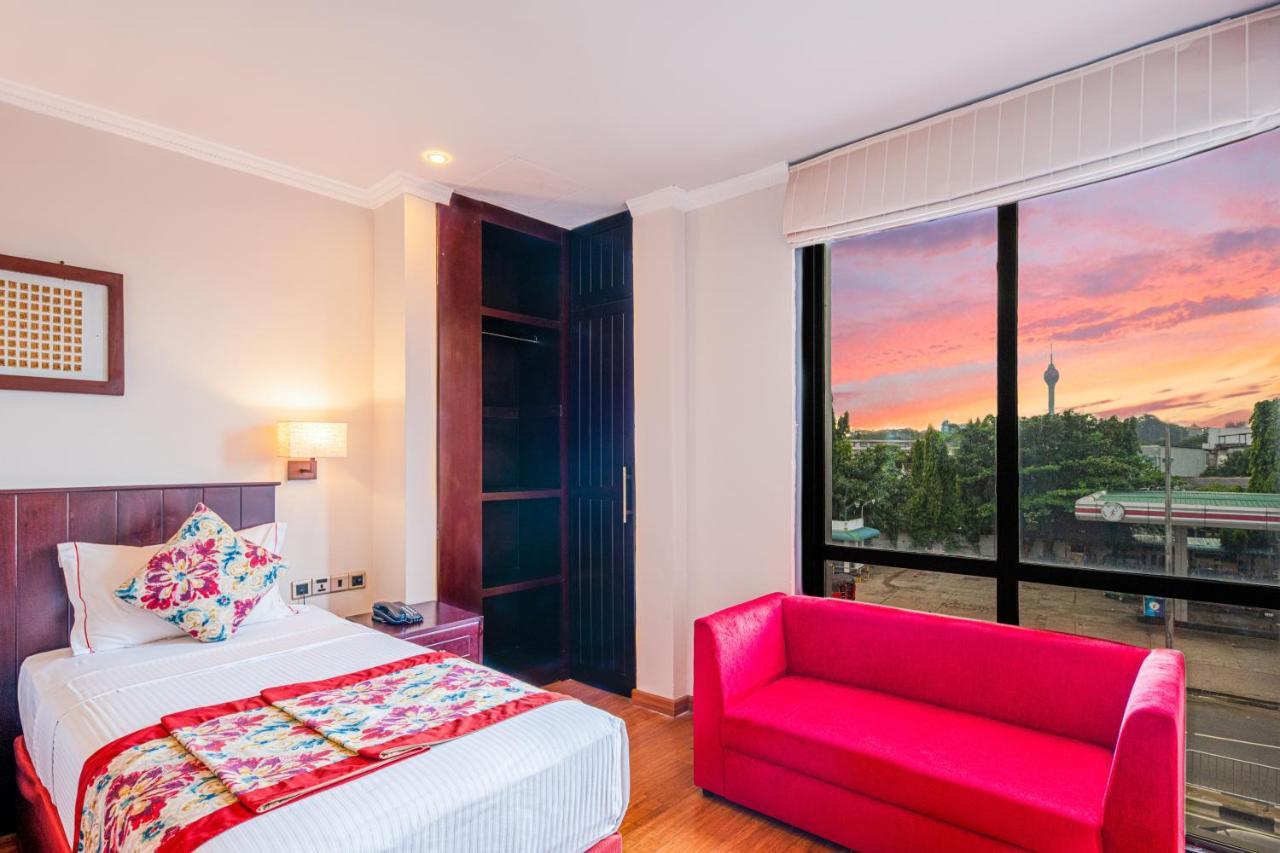 Hotel Earl'S Red Colombo Esterno foto