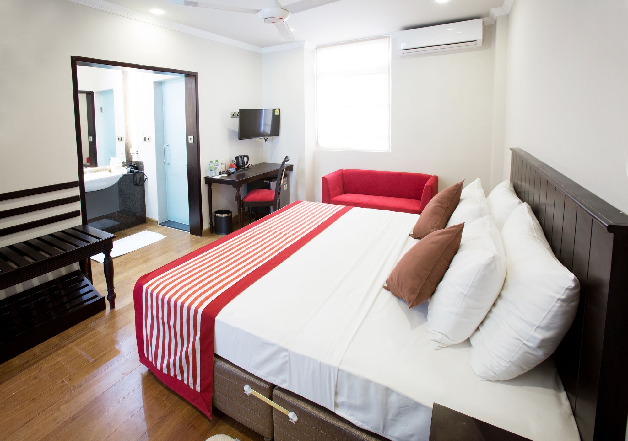 Hotel Earl'S Red Colombo Esterno foto
